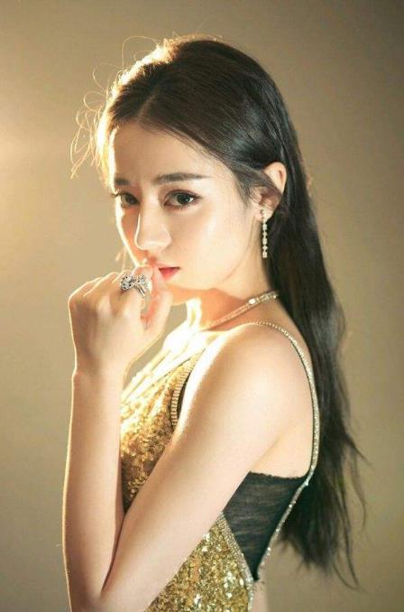 女配吃瓜娱乐圈文,娱乐圈女配的甜蜜瓜田之旅